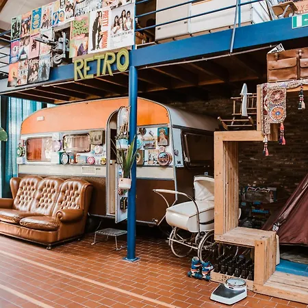 Treck Hostel *